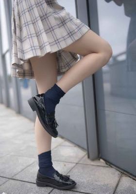 她叫的越大声他就弄得越快_1080在线视频播放