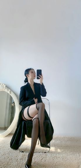 《年轻女教师3》电影_720在线手机播放