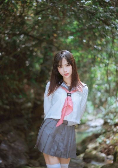 叶子楣三级裸体未删减版_720迅雷电影在线