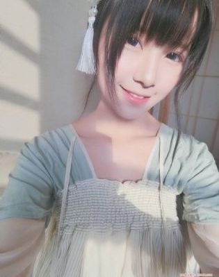 年轻的女教师韩国_蓝光神马影院手机在线
