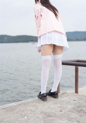 小蜜桃三_视频大全成人直接看